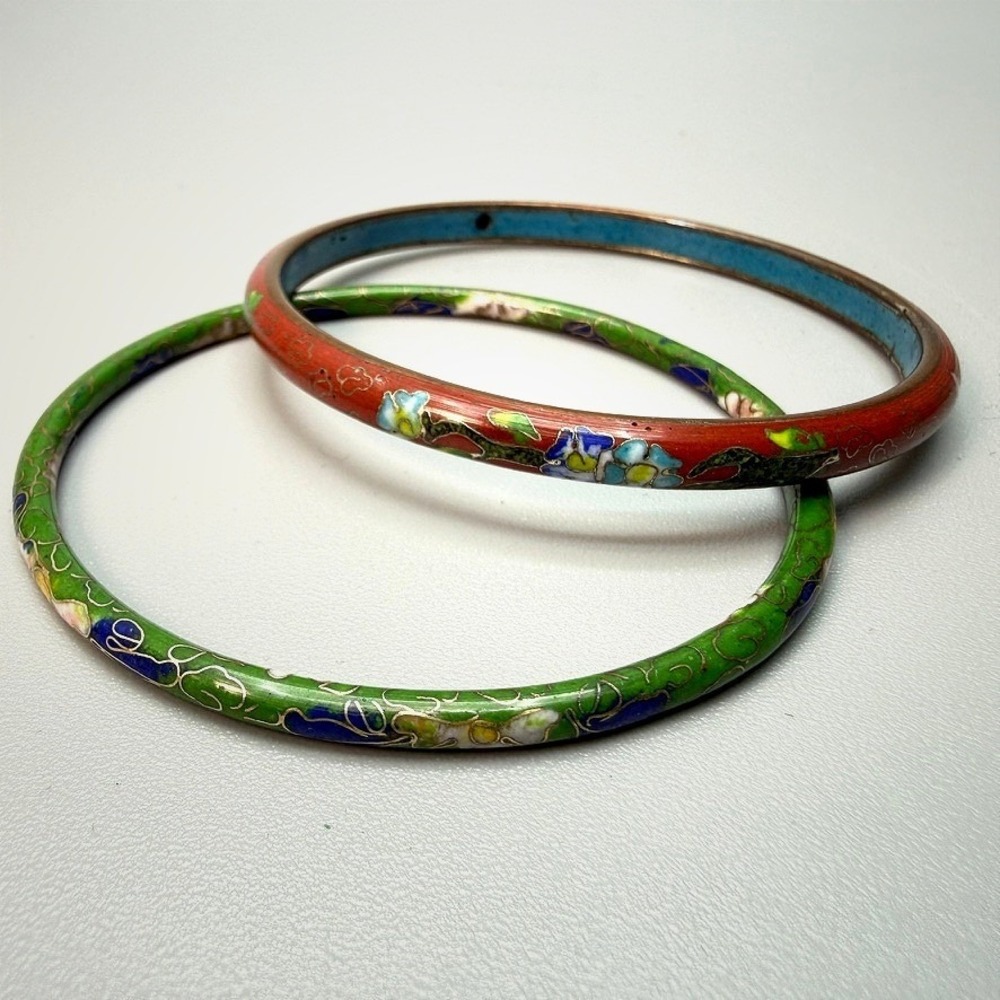 Vintage Cloisonne Bracelet Set of 2 Enamel Green Red Flowers Clouds Size 7.5"